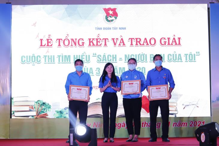 Tỉnh đoàn Tây Ninh: Phát động thi đua kỷ niệm 90 năm ngày thành lập Đoàn, ra mắt APP Tani-Location và giới thiệu các tác phẩm viết về thanh niên trên Công trường thủy lợi Dầu Tiếng